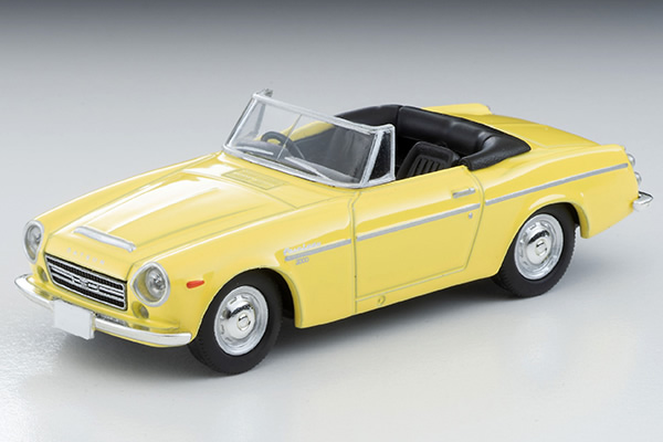 1960 ܳĴ Datsun Fairlady 2000 (SR311) 1967Fairlady 20001962Fairlady 1500һֱ145ĿʽU202000ccձһʱٳ200km/h0-400m15.4